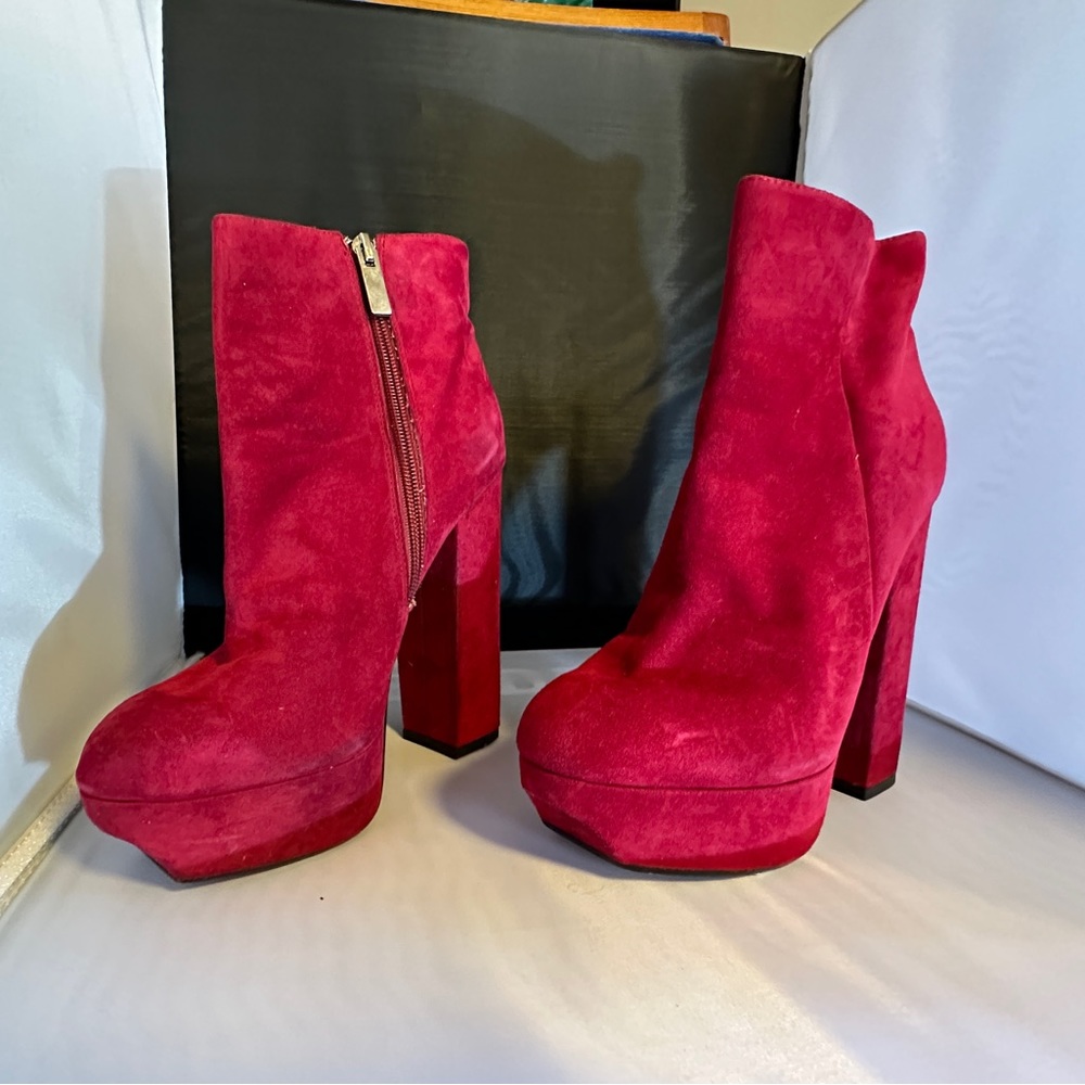 Funky Dolce Vita red platform boots. Size 6.